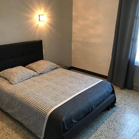 Appartement Tout Confort Avec Parking Fermé Arlés Exterior foto