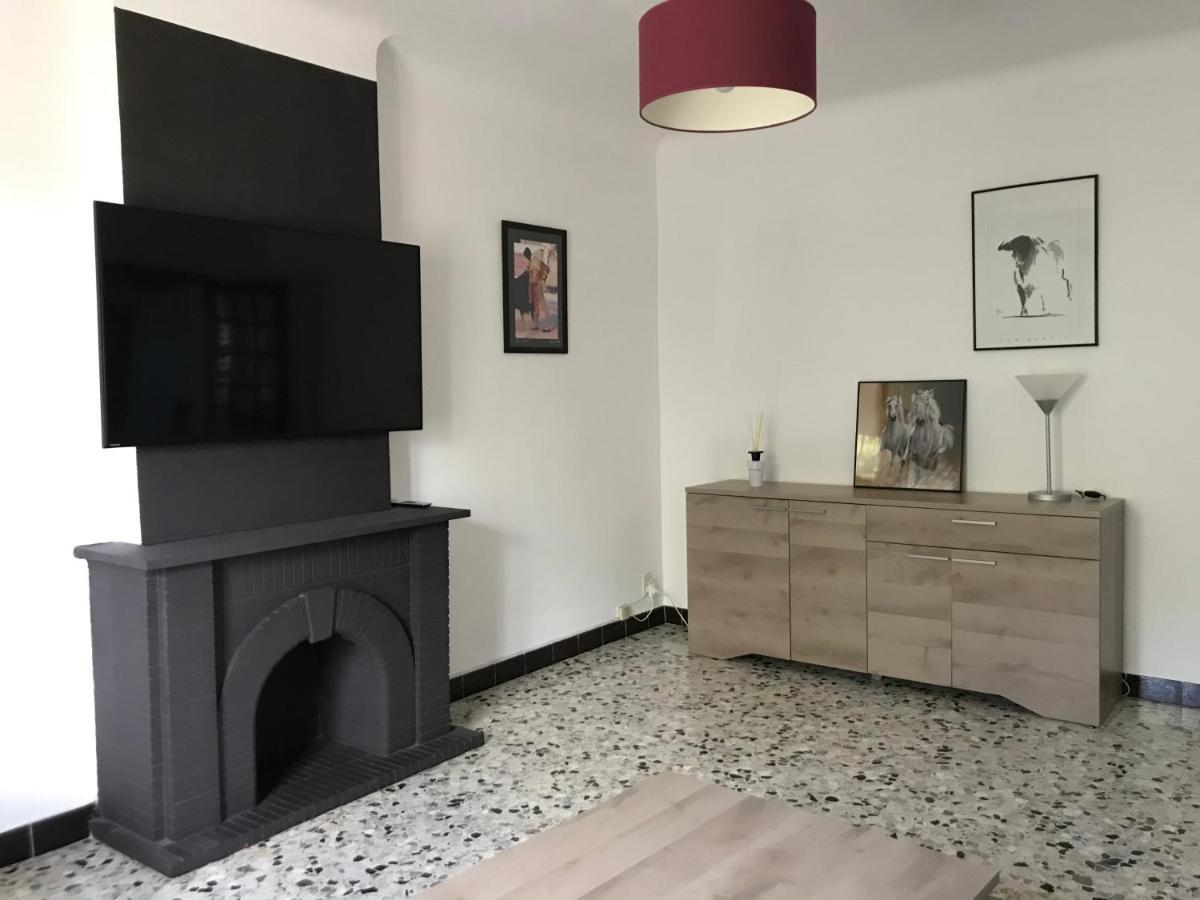 Appartement Tout Confort Avec Parking Fermé Arlés Exterior foto