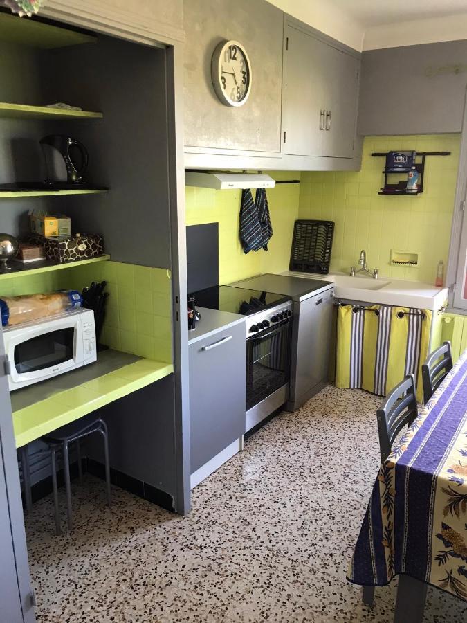 Appartement Tout Confort Avec Parking Fermé Arlés Exterior foto