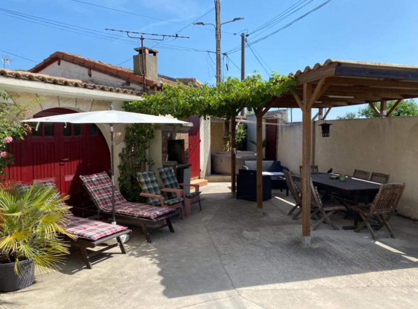 Appartement Tout Confort Avec Parking Fermé Arlés Exterior foto